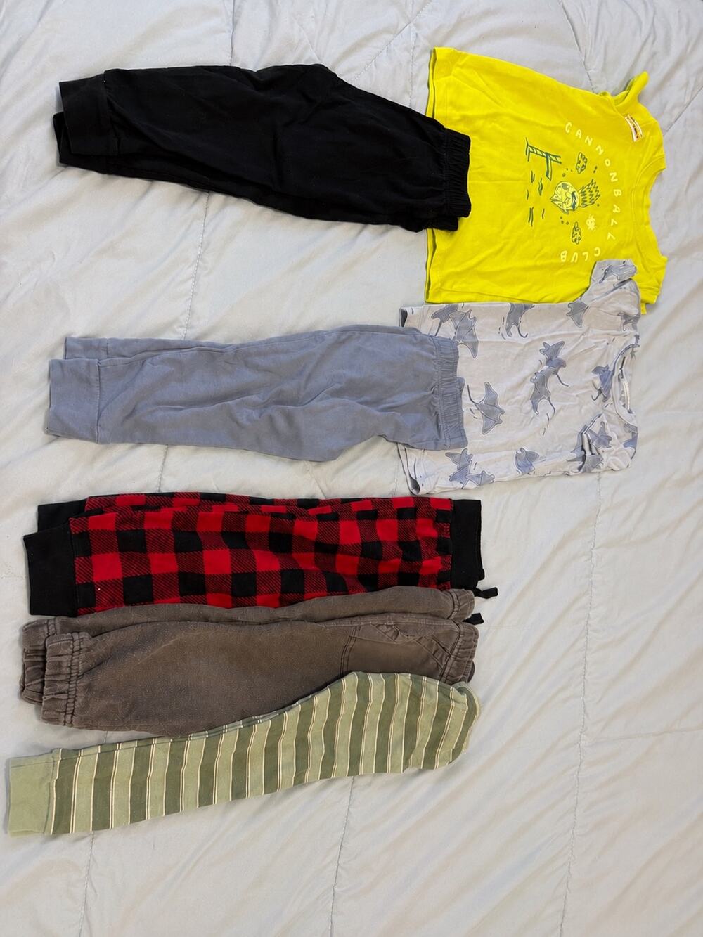 2T Boy Clothing 16 Pc Mix Brands Pants Shirts Hoodie Sweater New & Like New